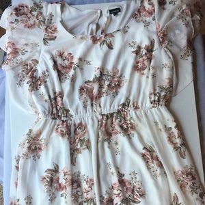 White floral Torrid dress Size 2